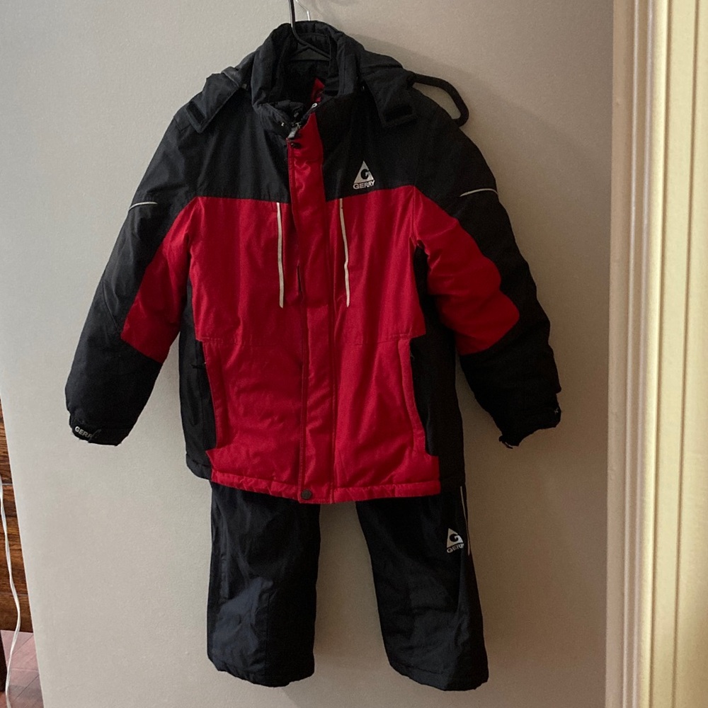 Gerry Snow Set size 10/12 Children's Red and Black Puffer Jacket and Pants Set